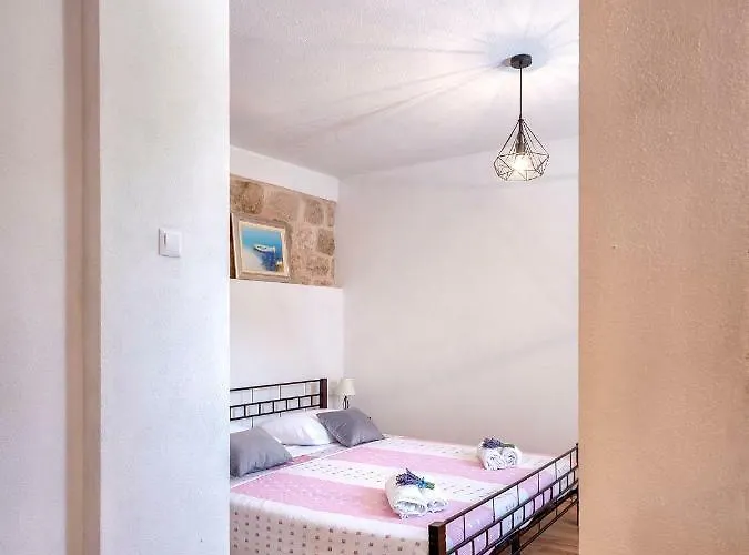 Old Town Mare Апартаменти