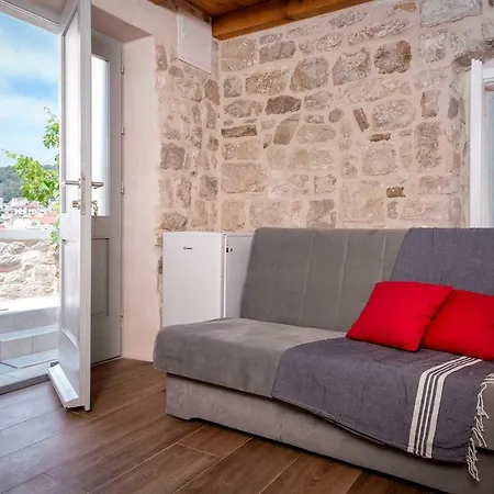 Old Town Mare Apartment *