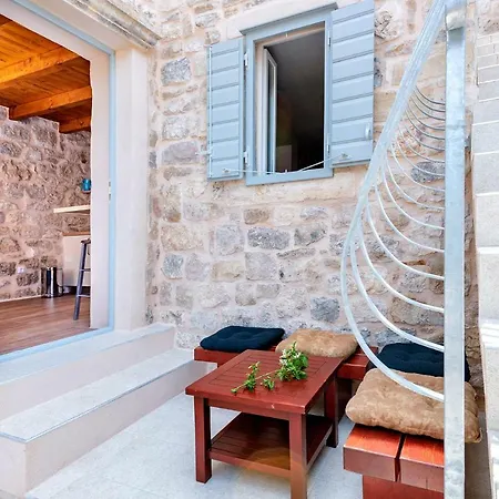 Old Town Mare Apartment